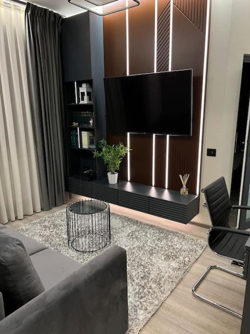 Ath Modern Homes - Luxury Apartment In The City Center Iasi Buitenkant foto